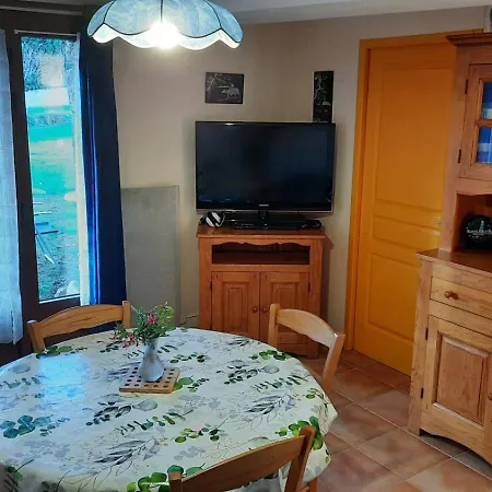 La Petite Maison Dans La Prairie *